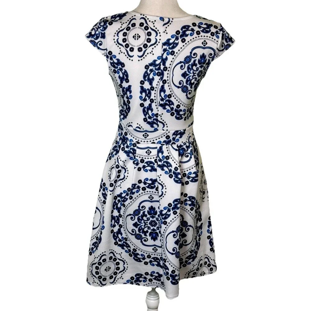 Women’s Ornate Blue White Medallion‎ Print A Line Dress Cap Sleeve Stretch Sz Sm